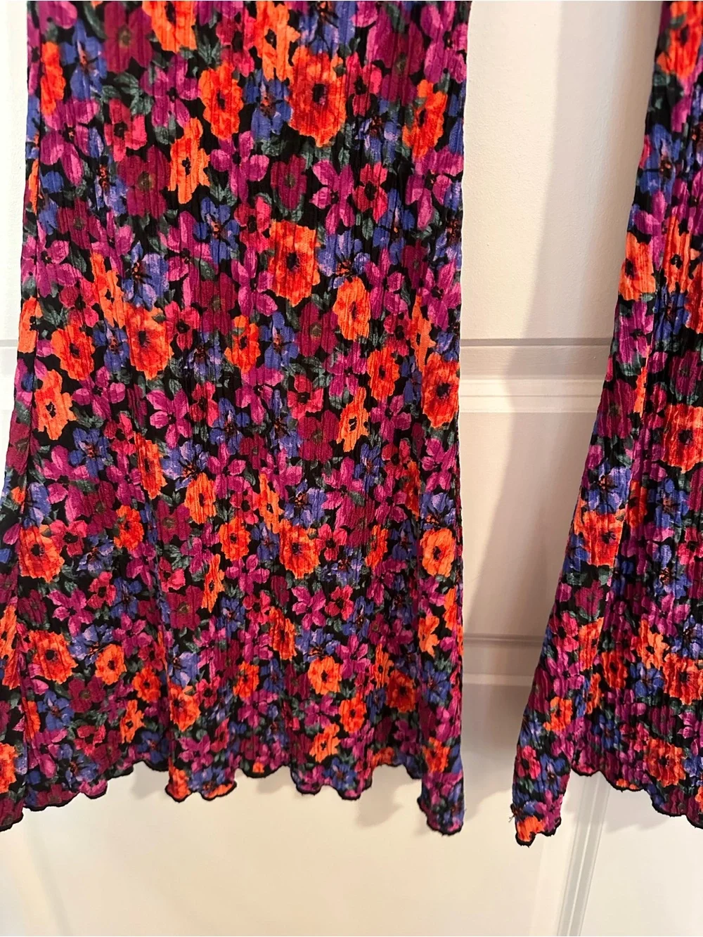 Wild Fable Medium Floral Multicolor Pleated Stretchy Hi Rise Flare Bell Bottoms